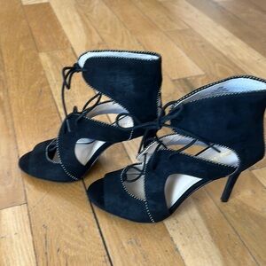 NWOB Nine West Elegant Black Lace-Up Heels